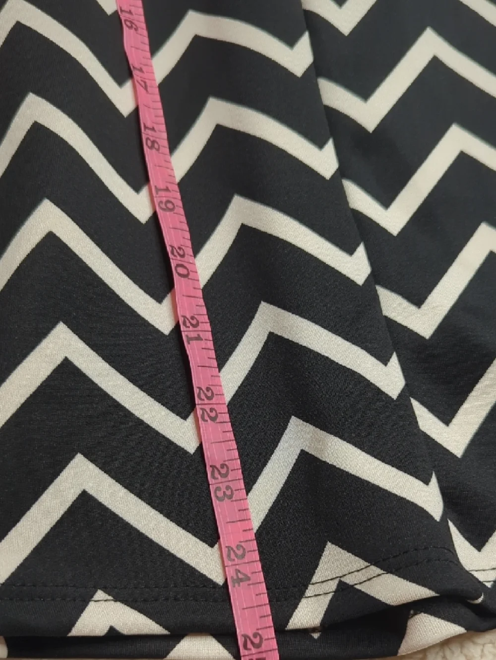 Women's Black and White Chevron‎ Pleated Skirt